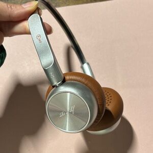 iKF-R1 Silver and Brown On-Ear Bluetooth Headphones